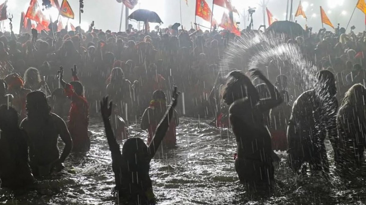 Record-Breaking Mahakumbh 2025 in Prayagraj: Over 10 Crore People Take Dip At Sangam