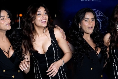 Poonam Pandey's Wardrobe Malfunction at Divya Agarwal's Birthday Bash