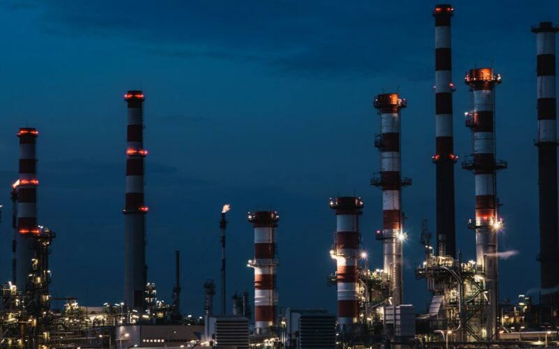 Crude Oil Near $107: How Rising Oil Prices Can Affect India’s Inflation and Budget