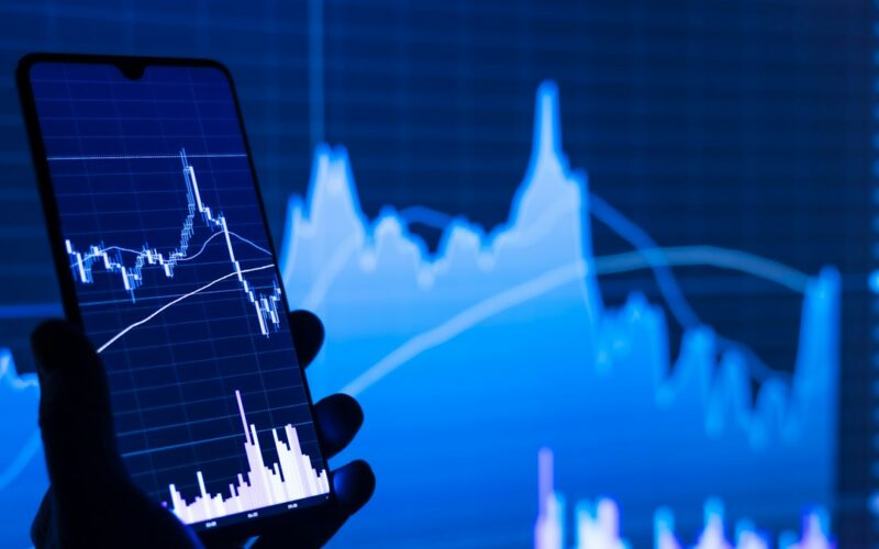 IPO Watch Today: How to Check Subscription, GMP, Valuation and Listing Risk