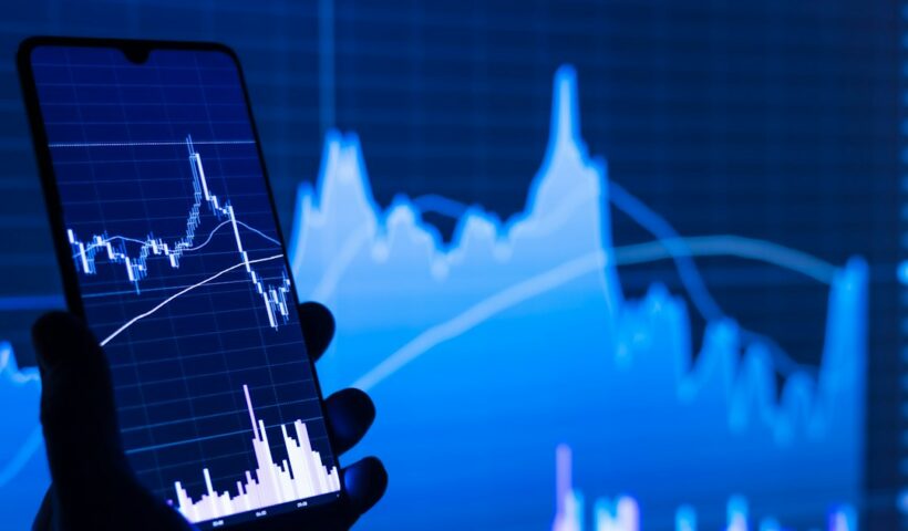 Smartphone and financial market application representing IPO investor information