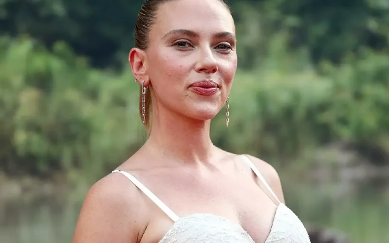 Scarlett Johansson Biography, Real Name, Age, Height, Husband, Family & Net Worth