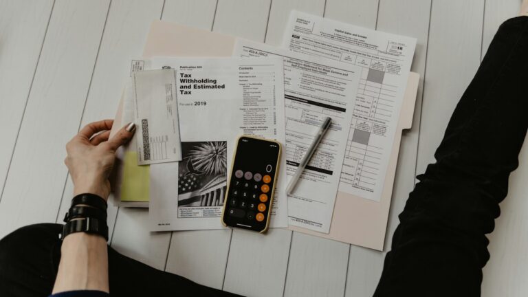 Cash Deposit Rules 2026: PAN, Reporting Thresholds and Bank Requirements