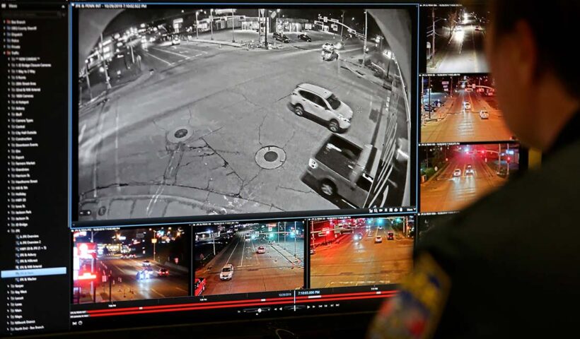Illustrative CCTV monitoring setup for a police investigation article; not actual footage from the Juhu incident