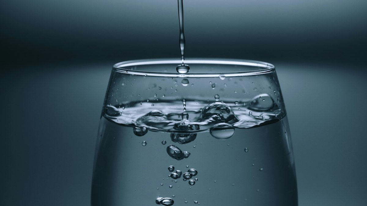 Dehydration: Early Symptoms, Prevention and When It Becomes Urgent