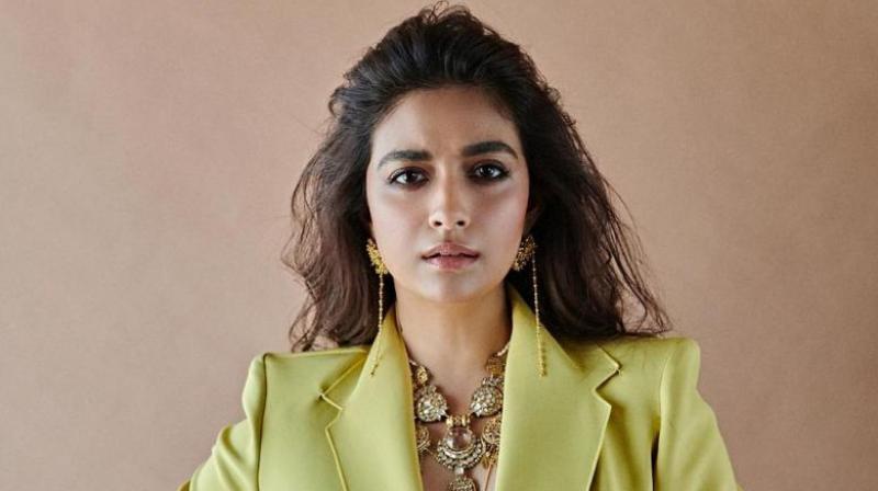 Keerthy Suresh Biography: Real Name, Age, Height, Education, Family and Unknown Facts