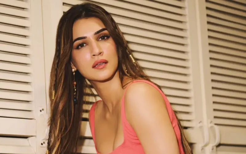 Kriti Sanon: Real Name, Age, Biography, Family, Education, Career and Net Worth