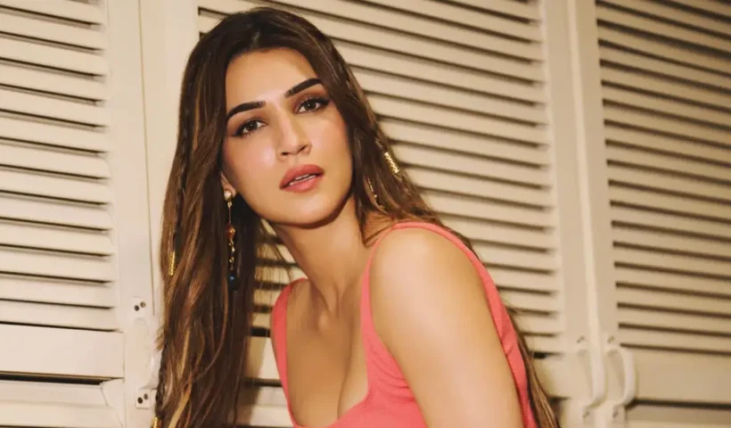 Kriti Sanon Biography: Real Name, Age, Family, Height, Career & Net Worth