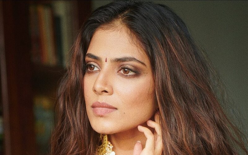 Malavika Mohanan Biography: Real Name, Age, Height, Education, Family and Unknown Facts