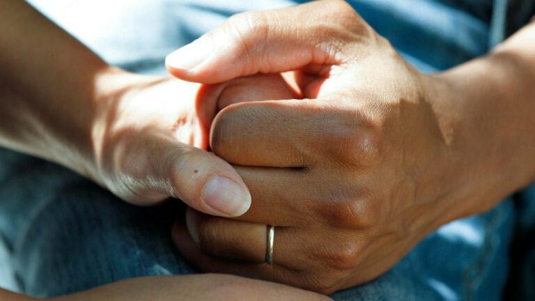 Viral Fever, Dengue or Flu? Symptoms, Differences and Warning Signs